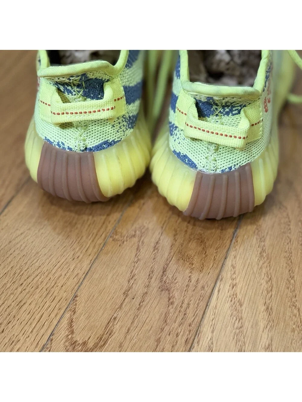 Size 6.5 US Men’s adidas Yeezy Boost 350 V2 Low Semi Frozen Yellow